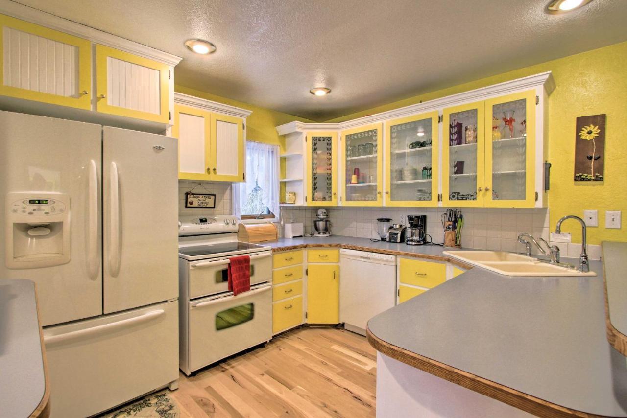 Cozy Home With Hot Tub Half Mi To Salmon River! Exterior foto