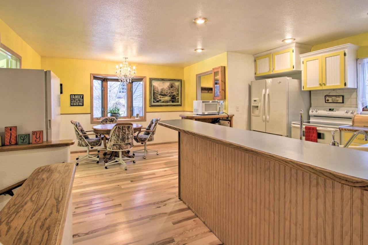 Cozy Home With Hot Tub Half Mi To Salmon River! Exterior foto