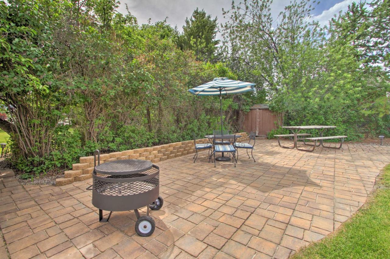 Cozy Home With Hot Tub Half Mi To Salmon River! Exterior foto